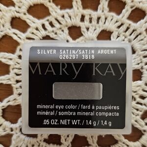Mary Kay Silver Satin Mineral Eye Shadow